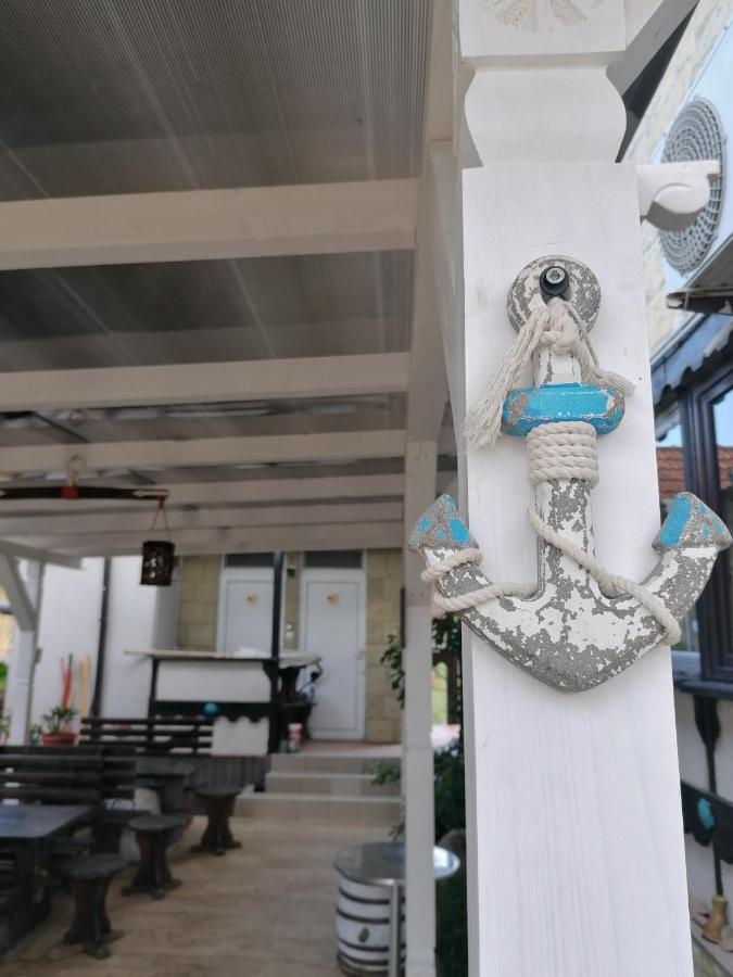 Hotel La Doi Pasi De Mare à Vama Veche Extérieur photo